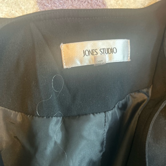 Blazer - Picture 2 of 5